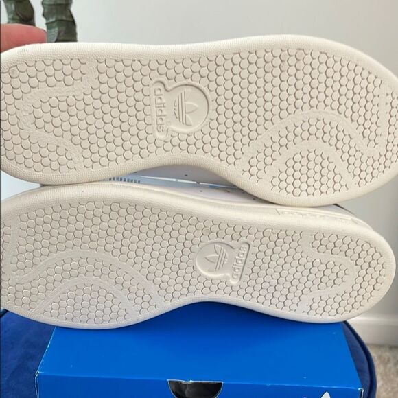 Adidas White and Brown Sneakers Classic Design - Picture 4 of 6